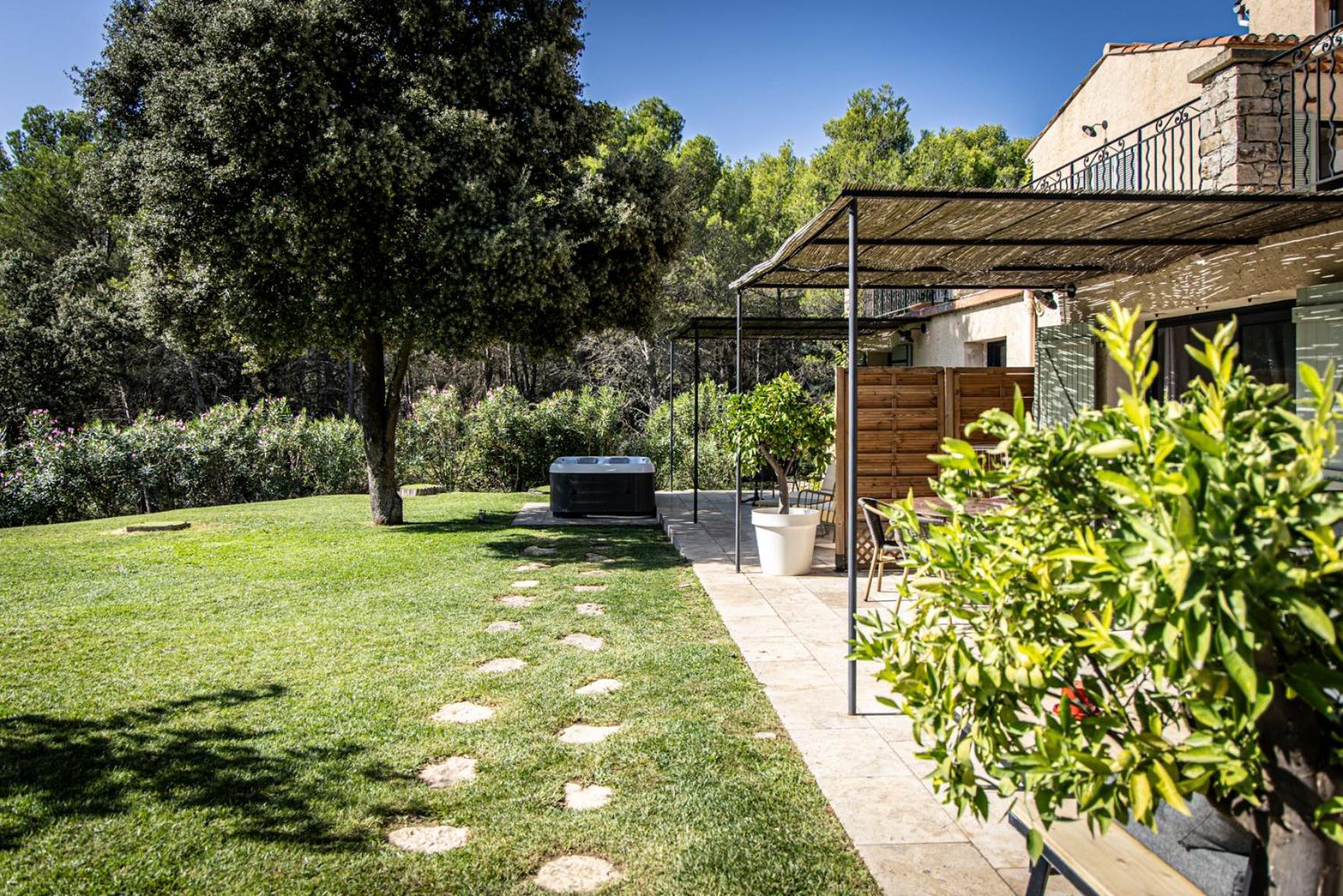 Bed and Breakfast Mas lou Félibrige Venelles Exterior foto